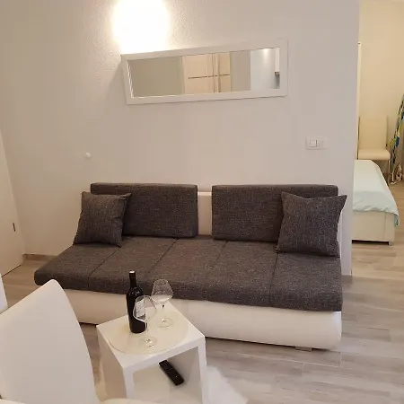 Apartament Mia 1 Baška Voda Zewnętrze zdjęcie