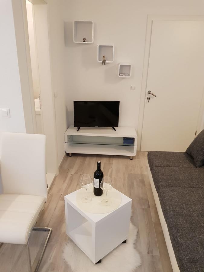 Apartment Mia 1 *